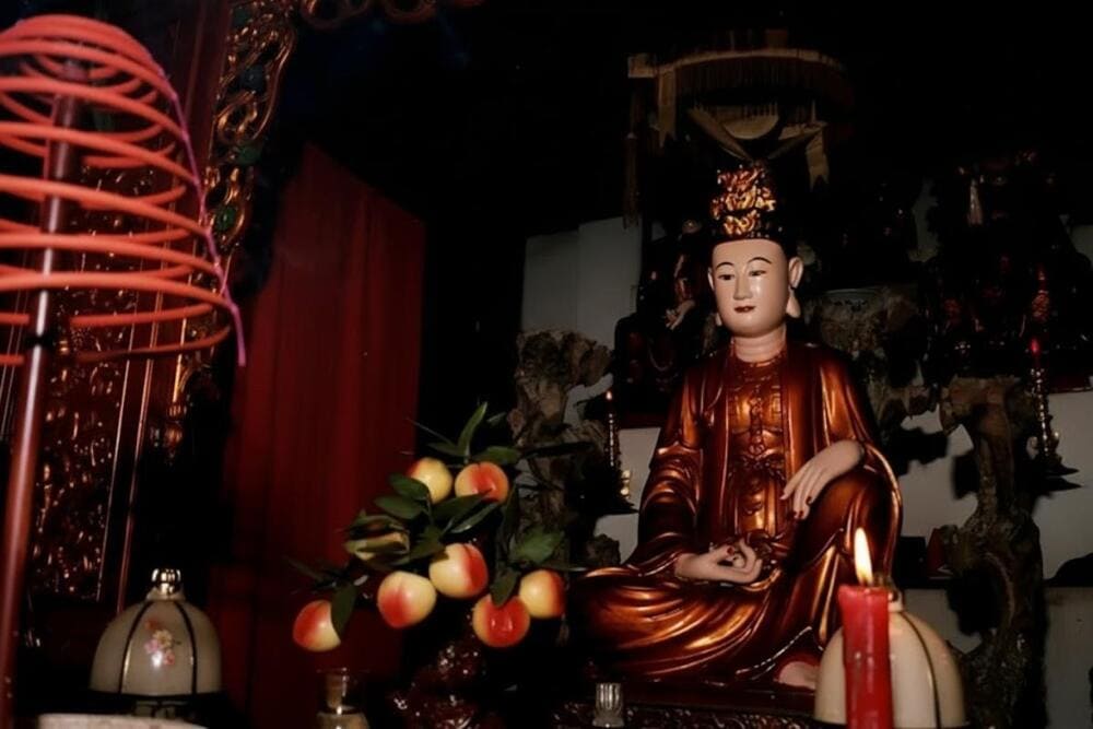 Tương truyền, B&agrave; Ch&uacute;a Đanh nữ thần tr&ocirc;ng coi n&uacute;i Ngọc, bảo vệ v&agrave; ban ph&uacute;c l&agrave;nh cho d&acirc;n l&agrave;ng.